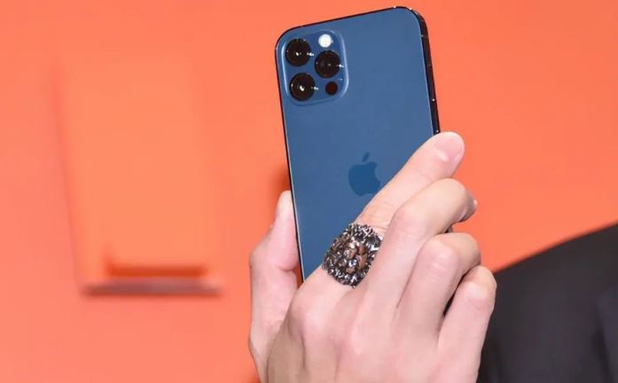 昌乐苹果手机维修分享iPhone12系列重启方法教程 